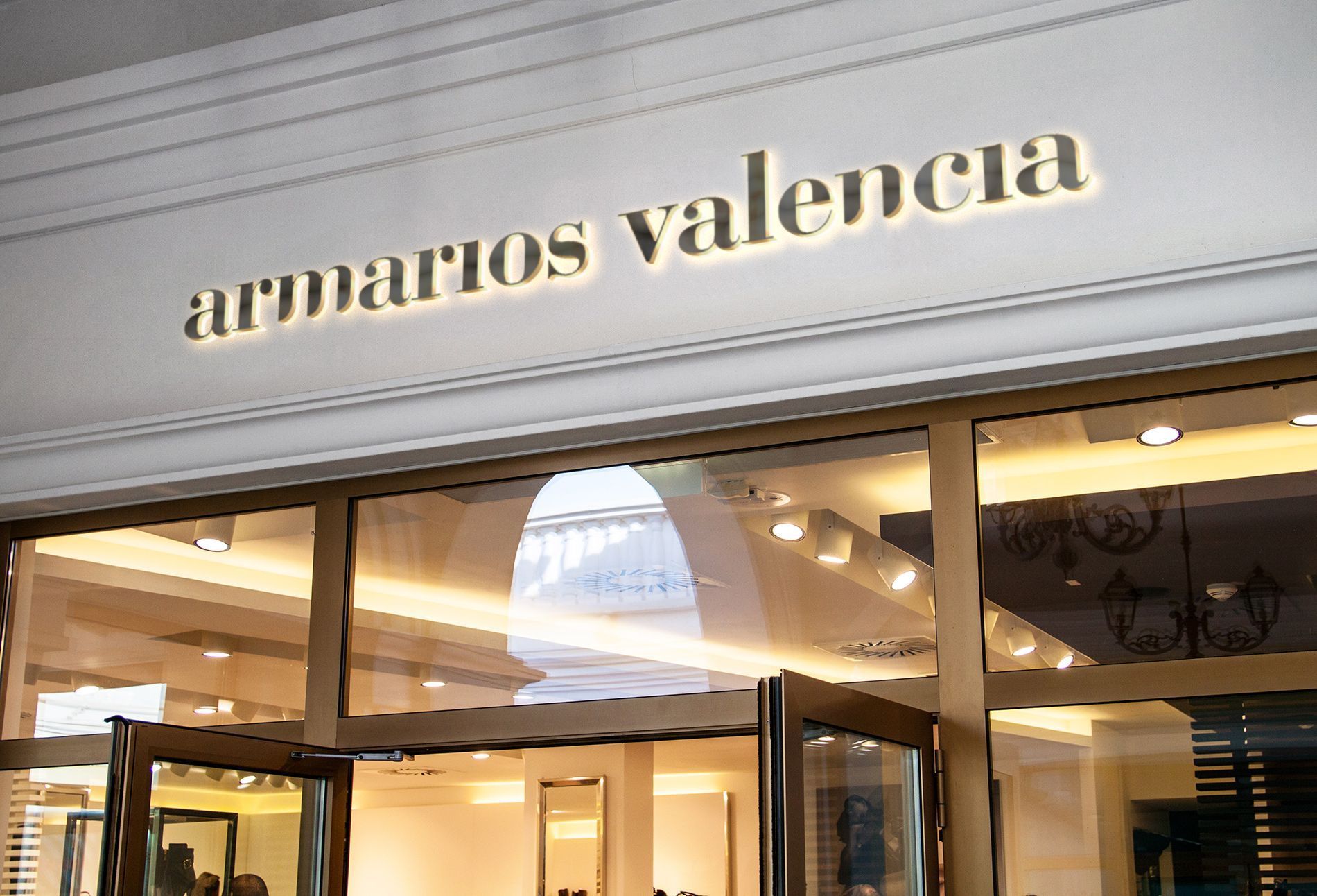 Estudio de diseño gráfico en Valencia, Servicio de Branding, Fachada