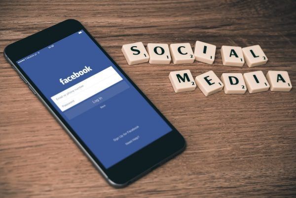 Estudio Andreoli, diseño de páginas web, ¿Estás en las redes sociales? Gestiona eficazmente tus críticas y comentarios